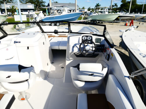 2026 Starcraft SVX 230 OB DC Deck Boat Black #99i