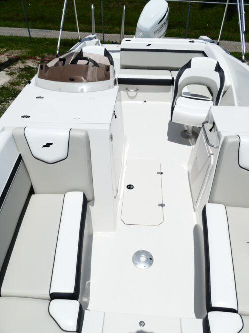 2026 Starcraft SVX 231 DH OB Dual Helm Boat Grey Blueberry 62F