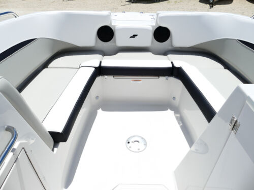 2026 Starcraft SVX 231 DH OB Dual Helm Boat Grey Blueberry 62F