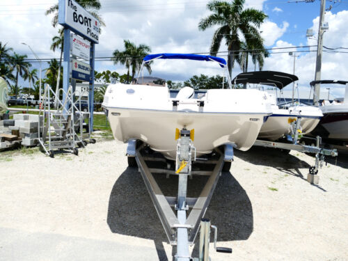 2026 Starcraft SVX 231 DH OB Dual Helm Boat Grey Blueberry 62F