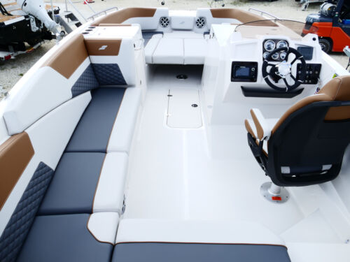 2026 Starcraft SVX 231 OB Deck Boat Burgundy 61F
