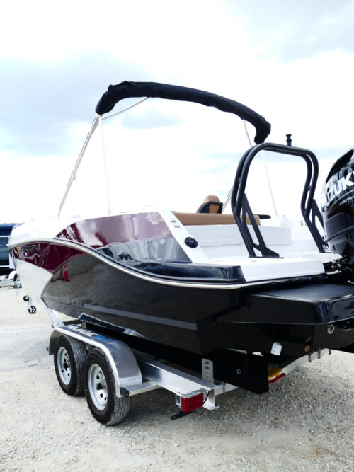 2026 Starcraft SVX 231 OB Deck Boat Burgundy 61F