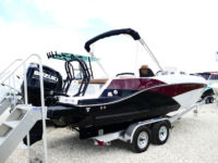 2026 Starcraft SVX 231 OB Deck Boat Burgundy 61F