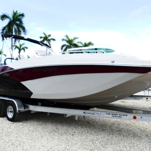 2026 Starcraft SVX 231 OB Deck Boat Burgundy 61F