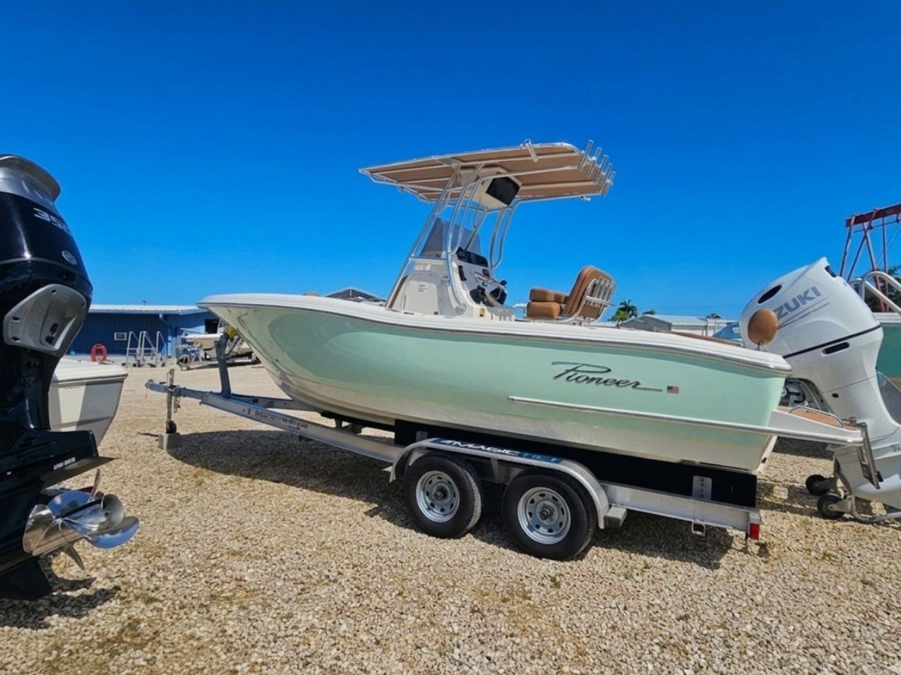 2027 222 Pioneer Sportfish Abaco Green 77F Boat Default Photo (3)