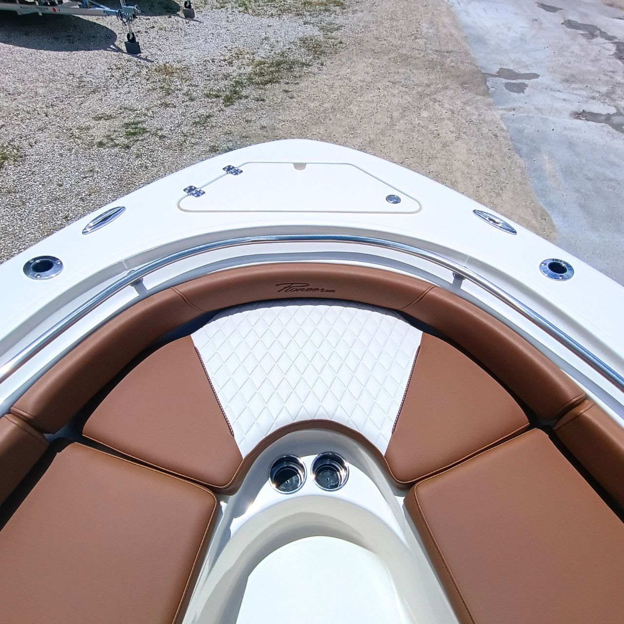2027 Pioneer 222 Islander – #58G Product Photos Center Console Bay Boat (28)