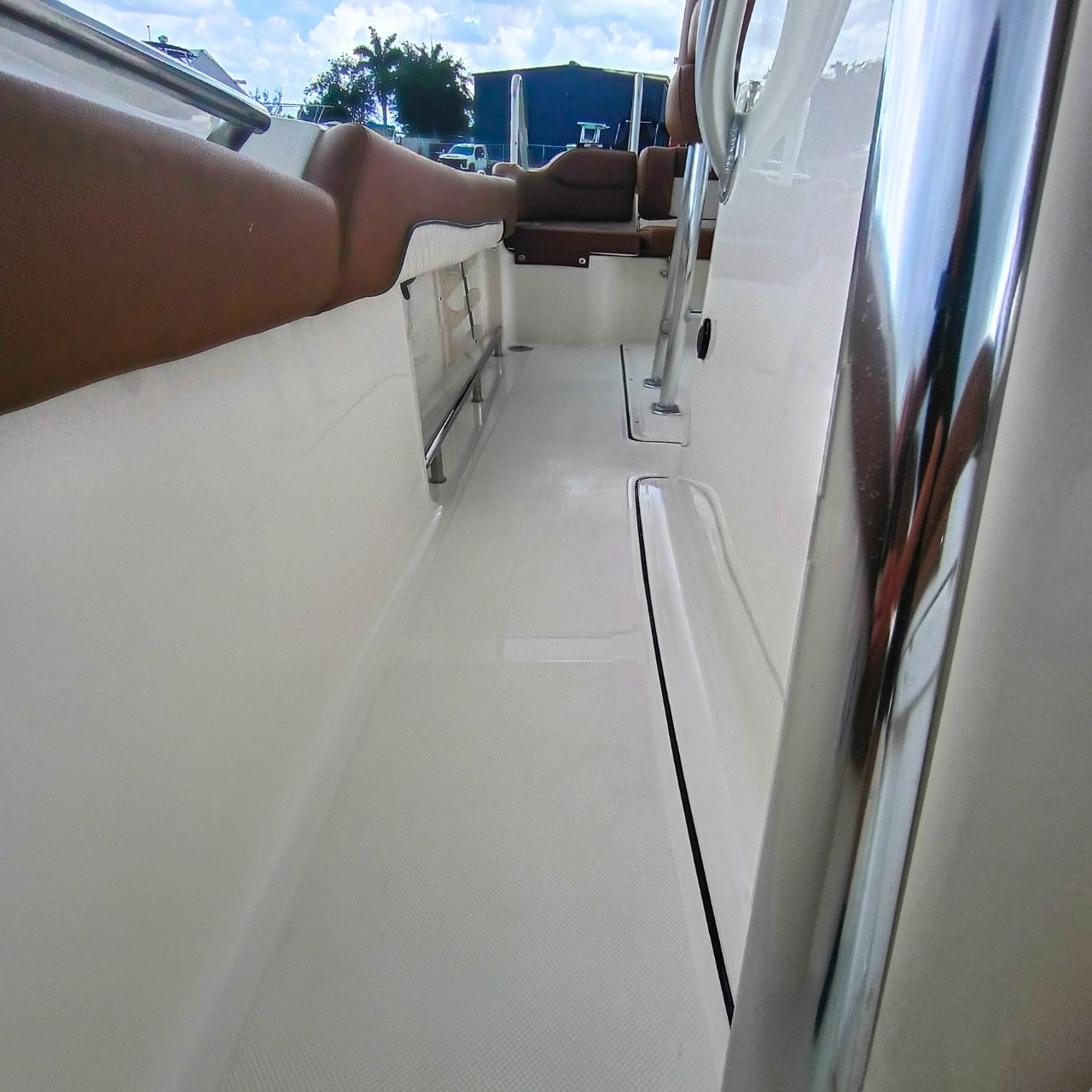 2027 Pioneer 222 Islander – #58G Product Photos Center Console Bay Boat (49)