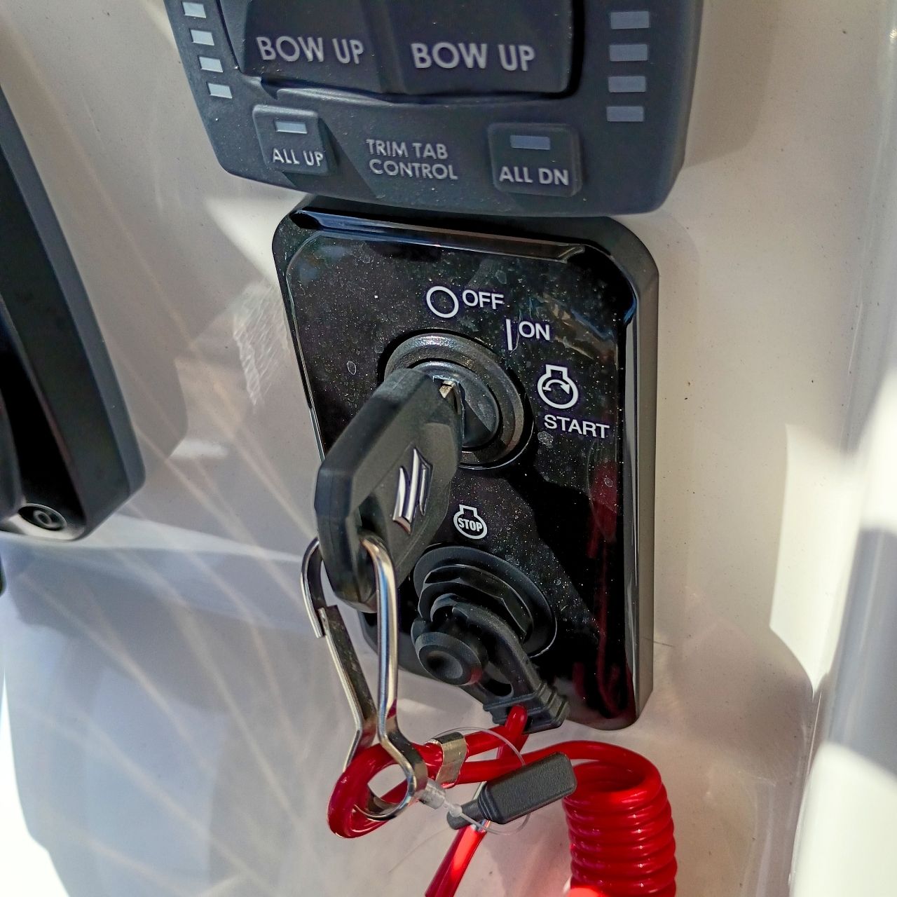 2027 Pioneer 222 Sportfish – #77F Center Console Boat Product Photos