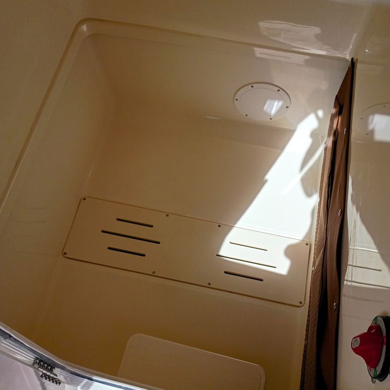 2027 Pioneer 222 Sportfish – #77F Center Console Boat Product Photos