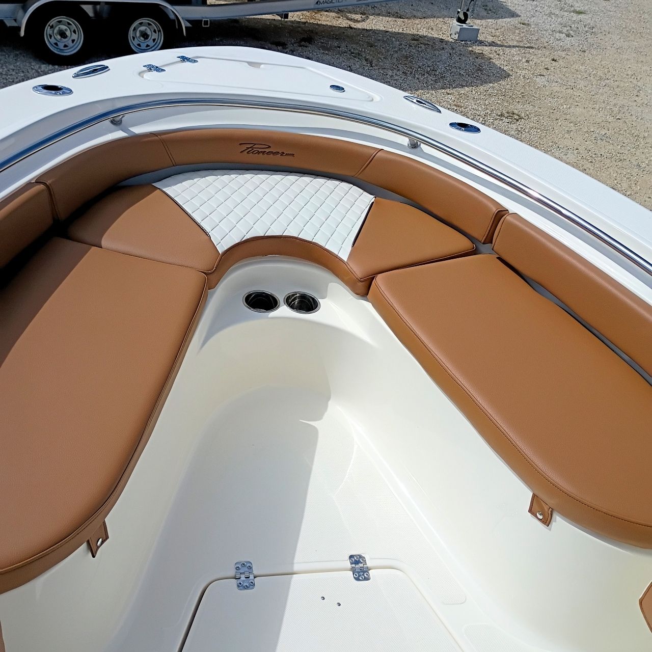 2027 Pioneer 222 Sportfish – #77F Center Console Boat Product Photos