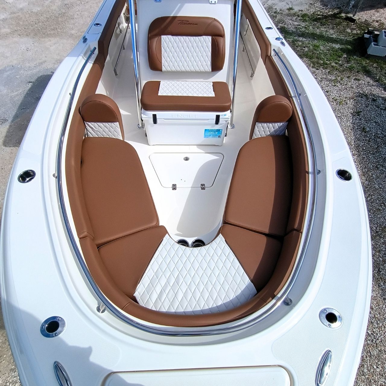 2027 Pioneer 222 Sportfish – #77F Center Console Boat Product Photos