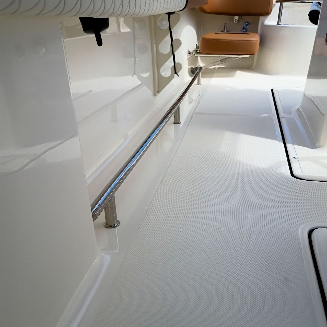2027 Pioneer 222 Sportfish – #77F Center Console Boat Product Photos