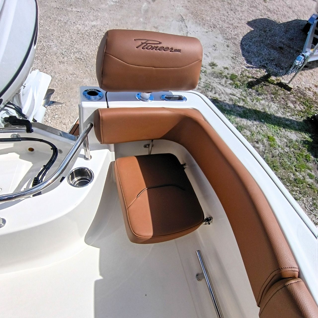 2027 Pioneer 222 Sportfish – #77F Center Console Boat Product Photos
