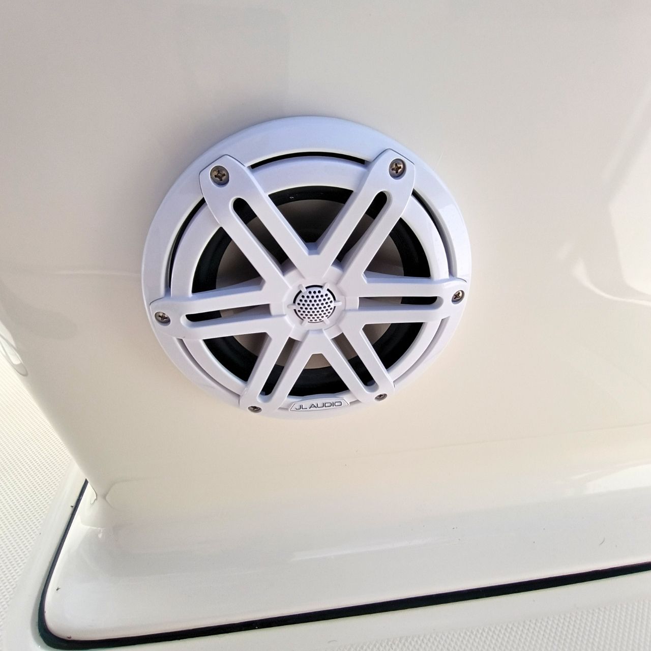 2027 Pioneer 222 Sportfish – #77F Center Console Boat Product Photos