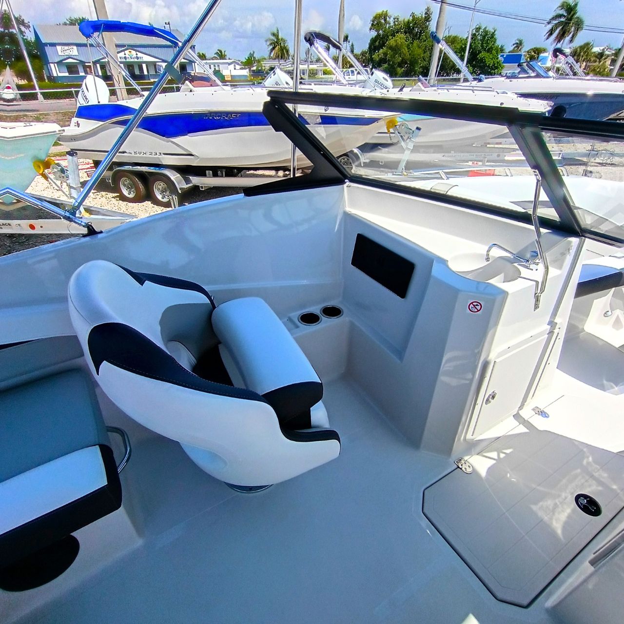 2027 Starcraft SVX 190 OB #510F Product Photos (24)