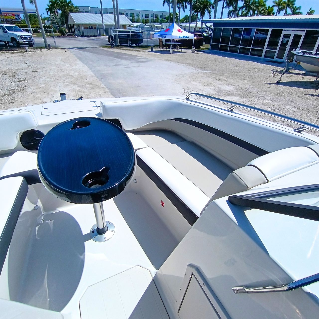 2027 Starcraft SVX 190 OB #510F Boat Default Photo (2)