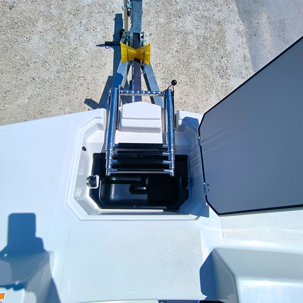 2027 Starcraft SVX 190 OB #510F Boat Default Photo (2)