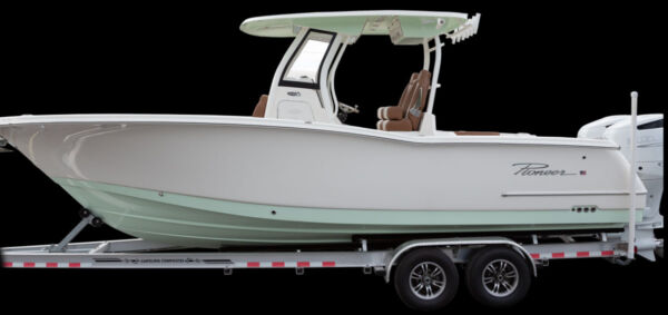 Pioneer-270-Pelagic-–-Center-Console-CC-Layout-Side-View-Brand-Page